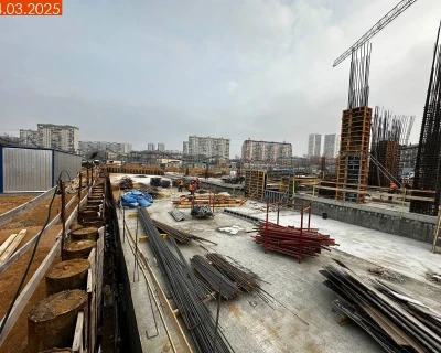 2025 Март